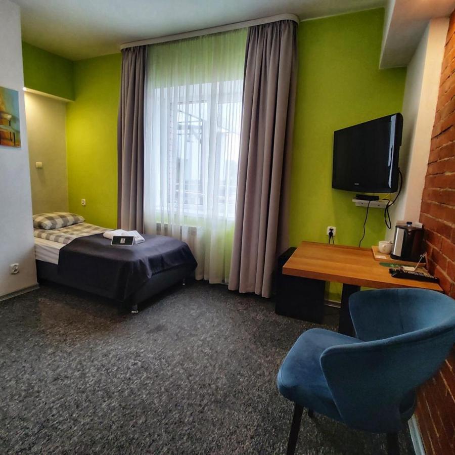 Rj Hotel Pabianice Bagian luar foto